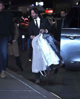 Keanu-Reeves_c3e46b3661890bed800569f98c432baae508ebc4_xlarge.jpg